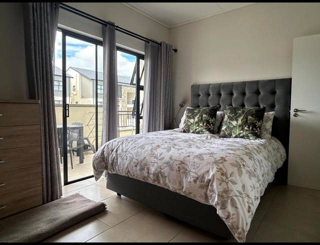 1 BEDROOM APARTMENT FOR SALE IN SANDOWN